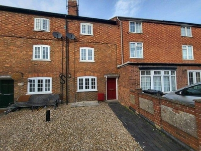 3 bedroom town house for sale in Union Street, Newport Pagnell, MK16