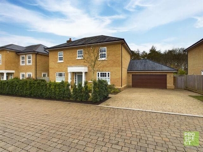 4 Bedroom Detached House For Rent In Maidenhead, Berkshire