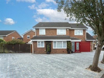 4 bedroom detached house for sale in Osterley Close, Newport Pagnell, MK16