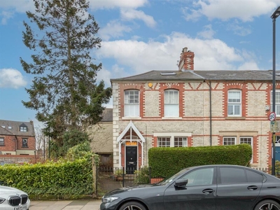 4 bedroom end of terrace house for sale in Ivy Road, Gosforth, NE3
