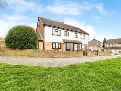 4 Bedroom Semi-detached House For Sale In Romford