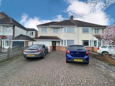 4 bedroom semi-detached house to rent Solihull, B90 2AA