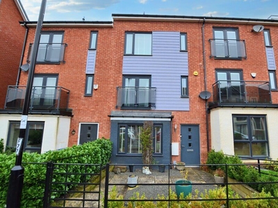 4 bedroom town house for sale in 4 Bedroom Town House for Sale on Roseden Way, Newcastle Great Park, NE13