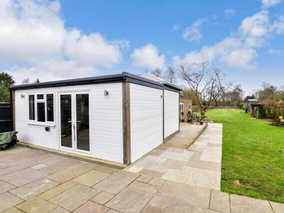 5 Bedroom Chalet For Sale In Kingswood, Maidstone