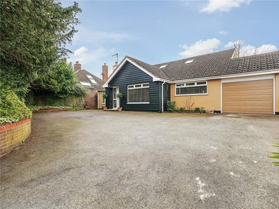5 bedroom detached house for sale in Sicklesmere Road, Bury St Edmunds, Suffolk, IP33