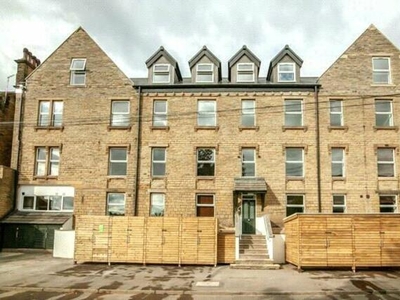 6 Bedroom Apartment For Rent In Huddersfield