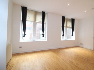 Flat to rent in West George Street, Glasgow G2