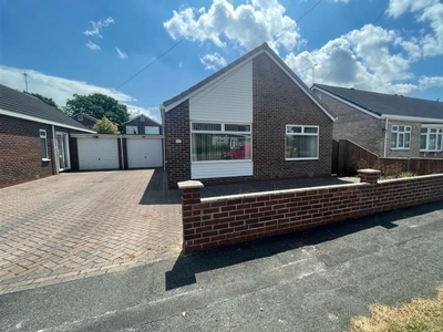Bessacarr Avenue, Willerby, HULL - 2 bedroom bungalow