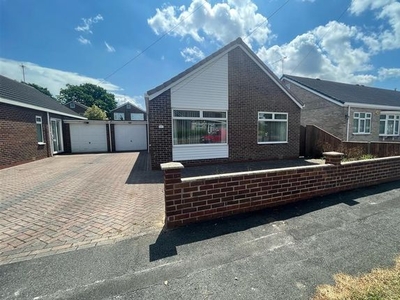 Bungalow to rent in Bessacarr Avenue, Willerby, Hull HU10