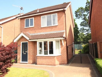 Detached house to rent in Avon Close, Bromsgrove, Worcestershire B60