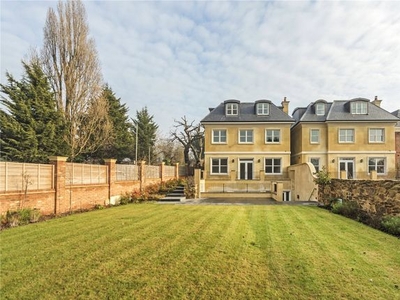 Detached house to rent in East Sheen, London SW15