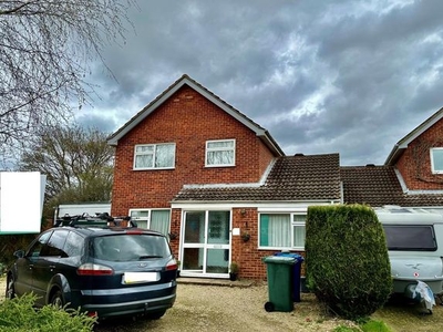 Detached house to rent in Fairford Way, Bicester OX26