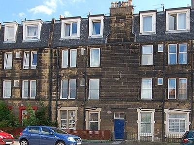 Detached house to rent in Granton Road, Edinburgh EH5