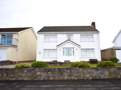 Detached house to rent in Marine Drive, Barry CF62