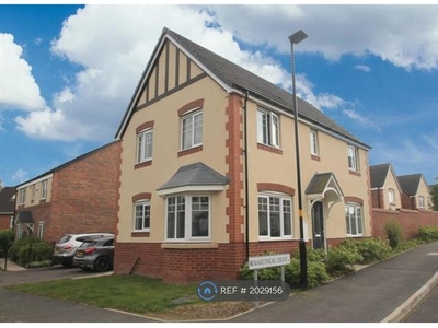 Detached house to rent in Martineau Drive, Birmingham B32