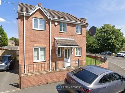 Detached house to rent in Stonefield Drive, Manchester M8