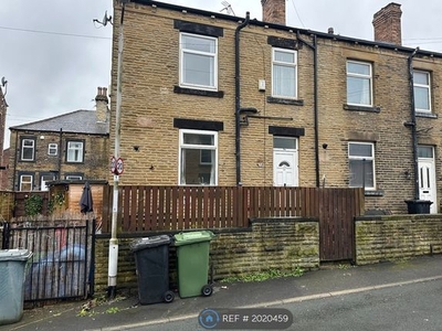 End terrace house to rent in Florence Terrace, Morley, Leeds LS27