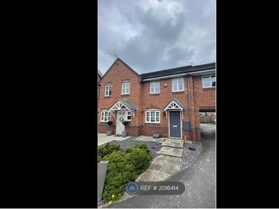 End terrace house to rent in Larkspur Grove, Warrington WA5