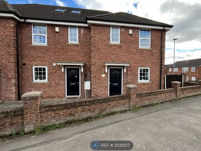 End terrace house to rent in The Dards, Cudworth, Barnsley S72