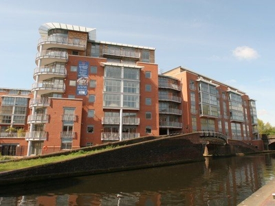 Flat to rent in King Edwards Wharf, Birmingham B16