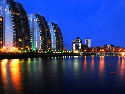 Flat to rent in 96 The Quays, Salford M50