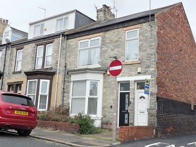 Flat to rent in Baring Street, South Shields NE33