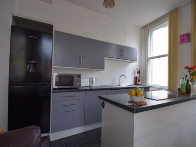 Flat to rent in Berry Street, Liverpool L1