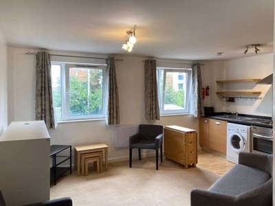 Flat to rent in Blackweir Terrace, Cathays, Cardiff CF10