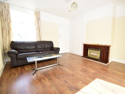 Flat to rent in Chillingham Road, Heaton NE6