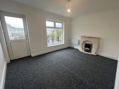Flat to rent in Clifton Street, Roath, Cardiff CF24