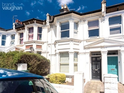 Flat to rent in Compton Road, Brighton, East Sussex BN1