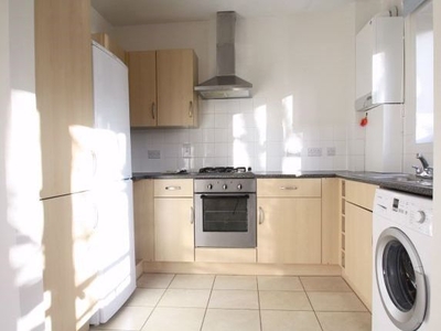 Flat to rent in Ellwood Place, Cordons Close, Chalfont St Peter SL9