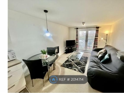 Flat to rent in Endeavour House, Salford M5