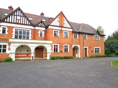 Flat to rent in Ferry Lane, Wraysbury, Staines-Upon-Thames, Berkshire TW19