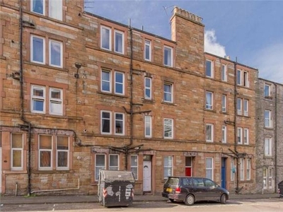 Flat to rent in Gibson Terrace, Edinburgh EH11