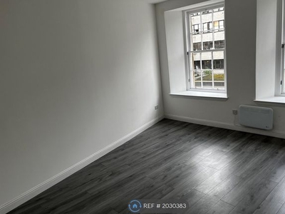 Flat to rent in Gilmour Street, Paisley PA1