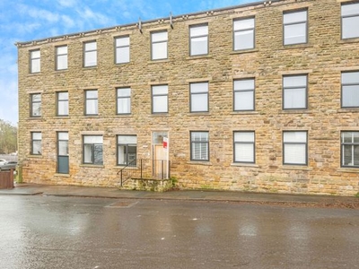 Flat to rent in Glebe Mount, Pudsey LS28