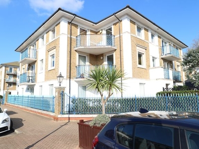 Flat to rent in Hamilton Court, Brighton Marina Village, Brighton BN2