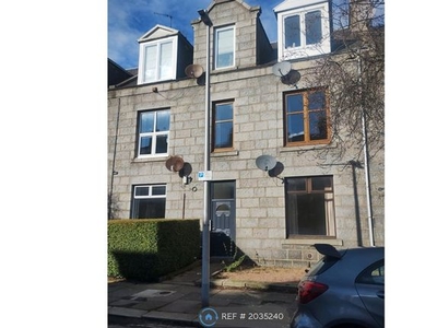 Flat to rent in Hartington Road, Aberdeen AB10