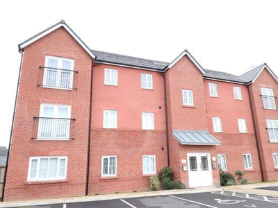 Flat to rent in Kenneth Close, Prescot L34