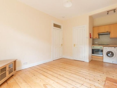 Flat to rent in Leslie Place, Edinburgh EH4