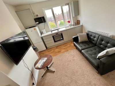 Flat to rent in London Road, Coventry CV1