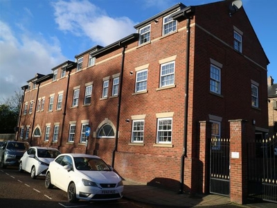 Flat to rent in Northumberland Street, Darlington DL3