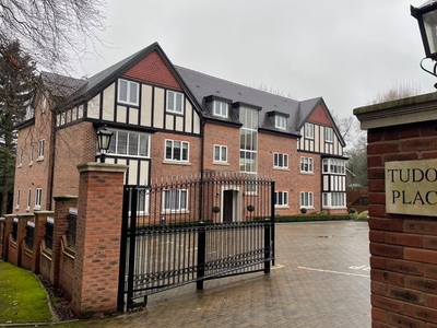 Flat to rent in Park View, Sutton Coldfield B73