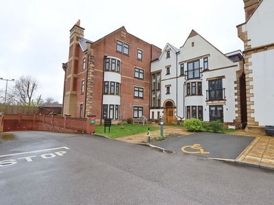 Flat to rent in Parr Hill, Whitefield M45