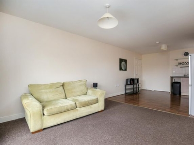 Flat to rent in Reiver Court, Wallsend, North Tyneside NE28
