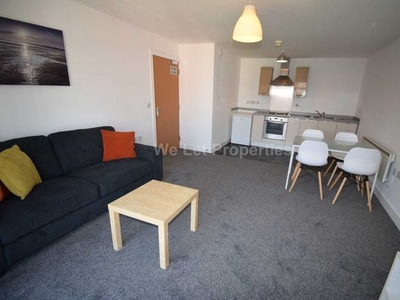 Flat to rent in Renolds House, Lamba Court M5