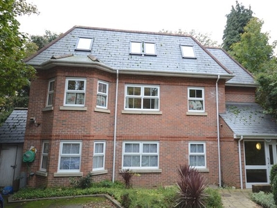 Flat to rent in Southcote Road, Reading RG30