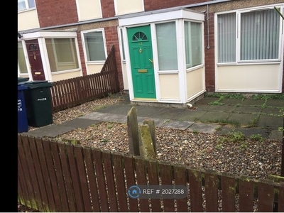 Flat to rent in St Ann's Close, Newcastle Upon Tyne NE1