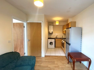 Flat to rent in St. James's Road, Southsea PO5